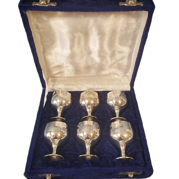 Miniature Silver-Plated Cups – suited for serving liqueurs - Picture 3 of 7